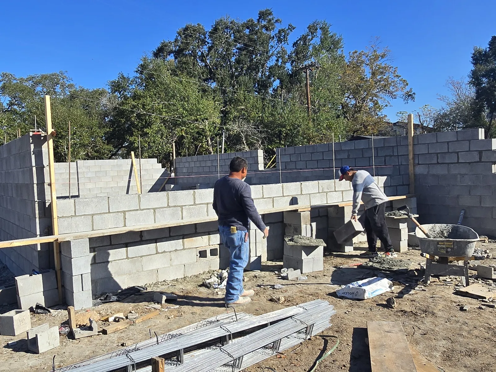 CMU block structural wall construction by Momiko